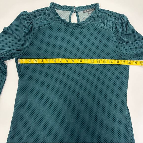 PRICED TO SELL!!   Adrianna Papell Green Polka Dot Smocked Blouse - Size Small - Picture 11 of 12